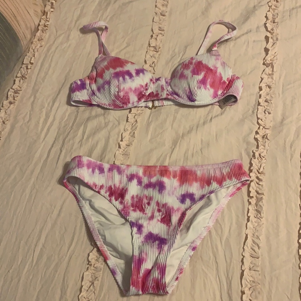 Women’s bathing suit